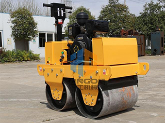 使用小型壓路機碾壓路基有哪些要求呢？